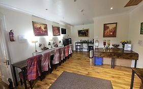 The West Highland Way Hotel And Campground Rooms And Pitches